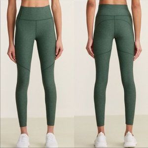 Outdoor Voices Women's 3/4 Warmup Legging in Evergreen